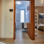 Cattaneo 65 - 3 Bedrooms, 5 Minutes From And Station - Parking