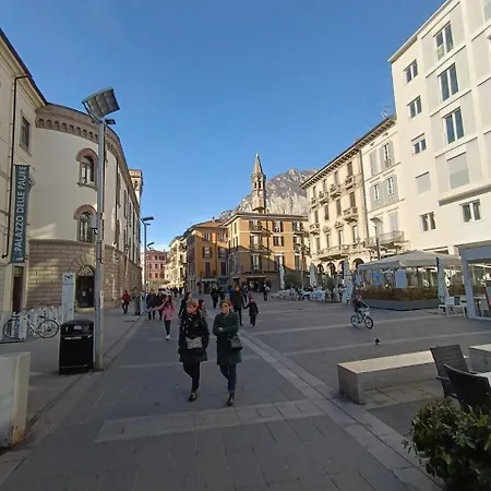 Cattaneo 65 - 3 Bedrooms, 5 Minutes From And Station - Parking