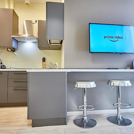 Appartement Cattaneo 65 - 3 Bedrooms, 5 Minutes From And Station - Parking Lecco