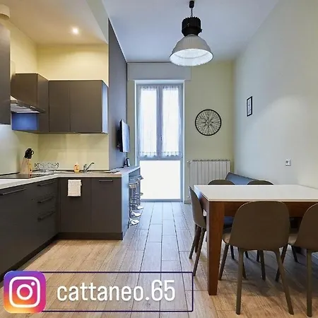 Cattaneo 65 3 Bedrooms 5 Minutes From And Station W Parking * 레코