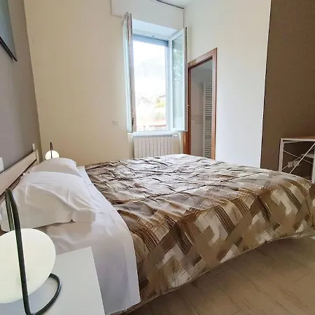 Cattaneo 65 - 3 Bedrooms, 5 Minutes From And Station - Parking 公寓 *