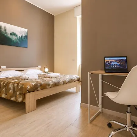 Cattaneo 65 - 3 Bedrooms, 5 Minutes From And Station - Parking 公寓 *